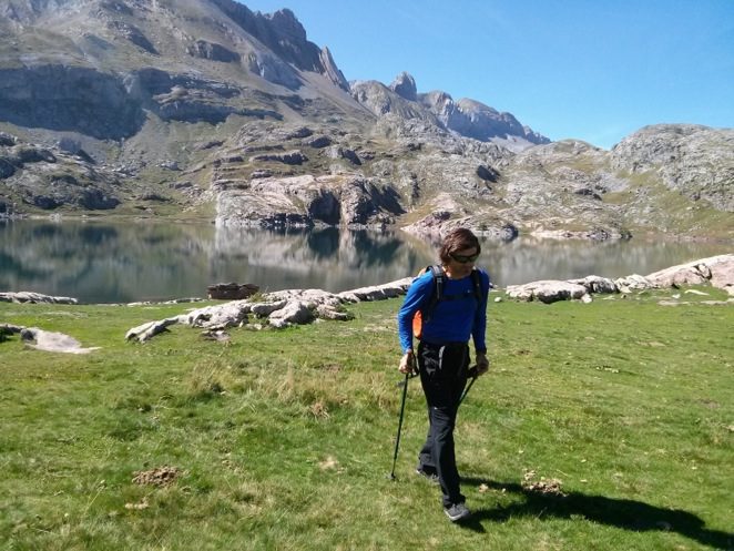 Aprende español y camina en los Pirineos-Exploring Spain