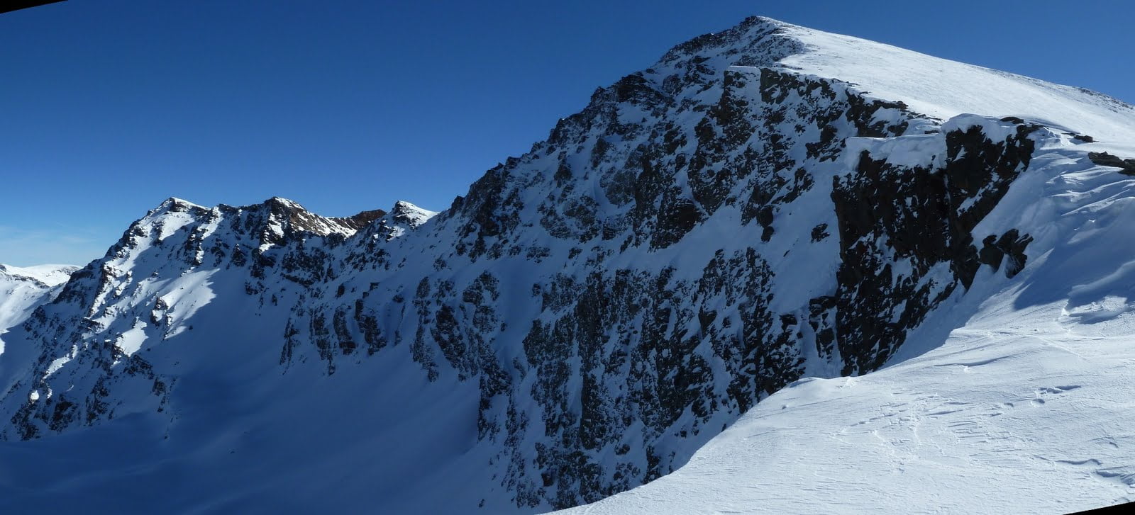 Ascensiones invernales en Sierra Nevada. Mulhacén y Sierra de los Machos
