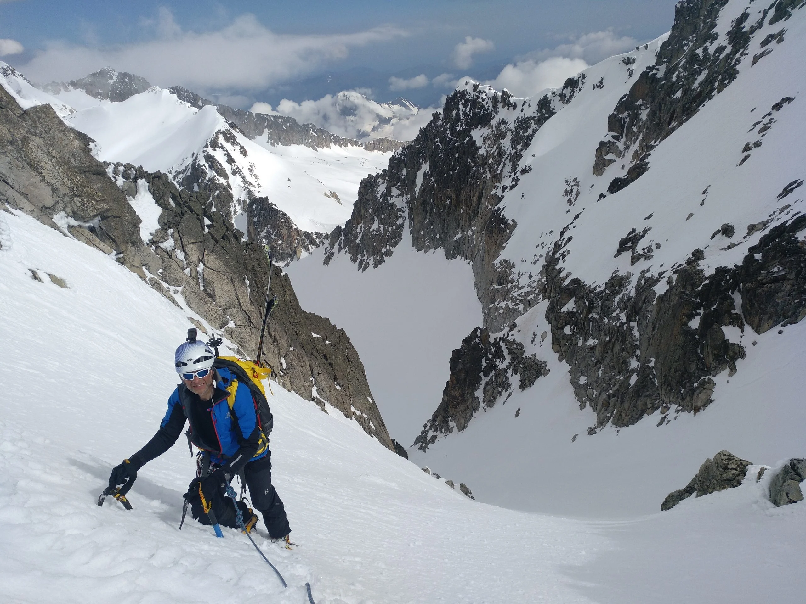 Esquí-Alpinismo. Alta Ruta del Aneto. Corredor Estasen