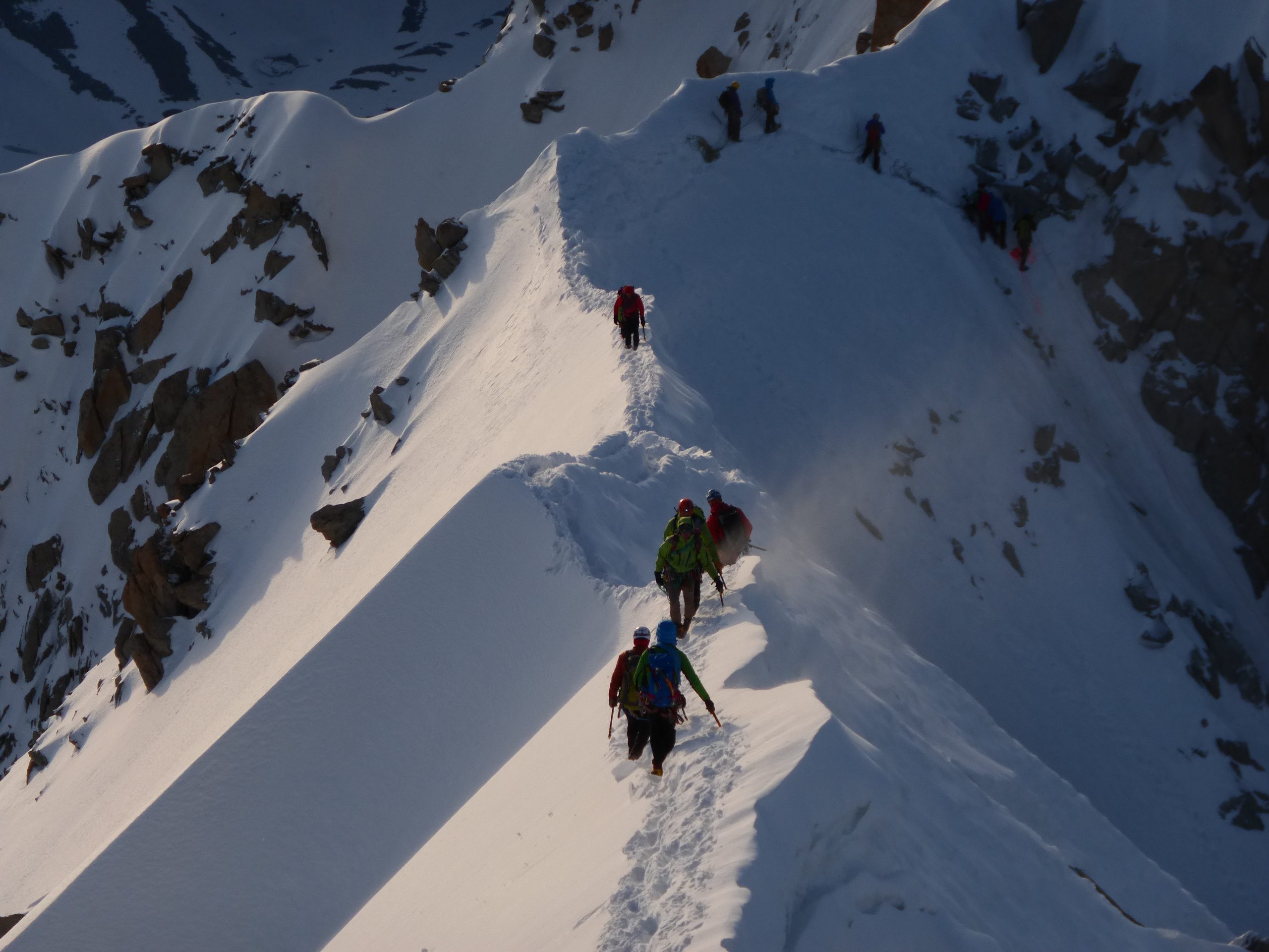 mamífero choque Arriesgado Curso de Alpinismo. Nivel 1 (Iniciación), Pirineo Aragonés - Muntania,  Agencia de viajes de montaña