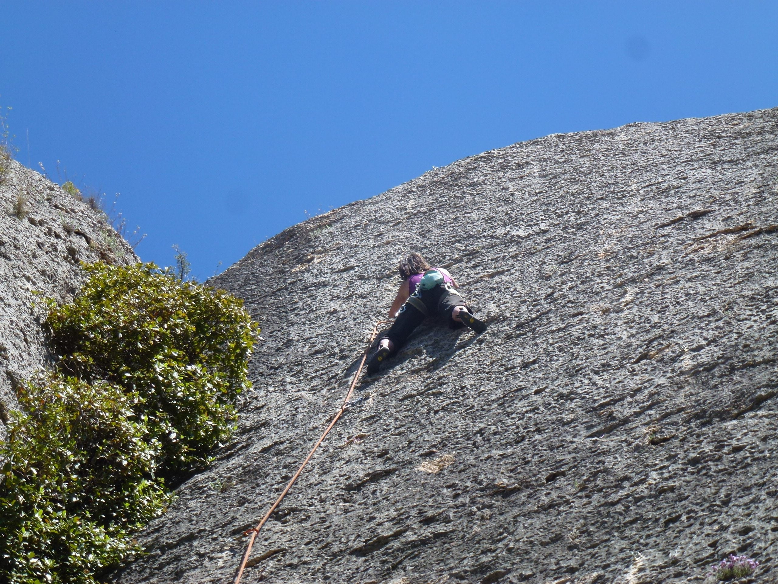 Curso de escalada en roca, nivel 1 (iniciación). Cataluña