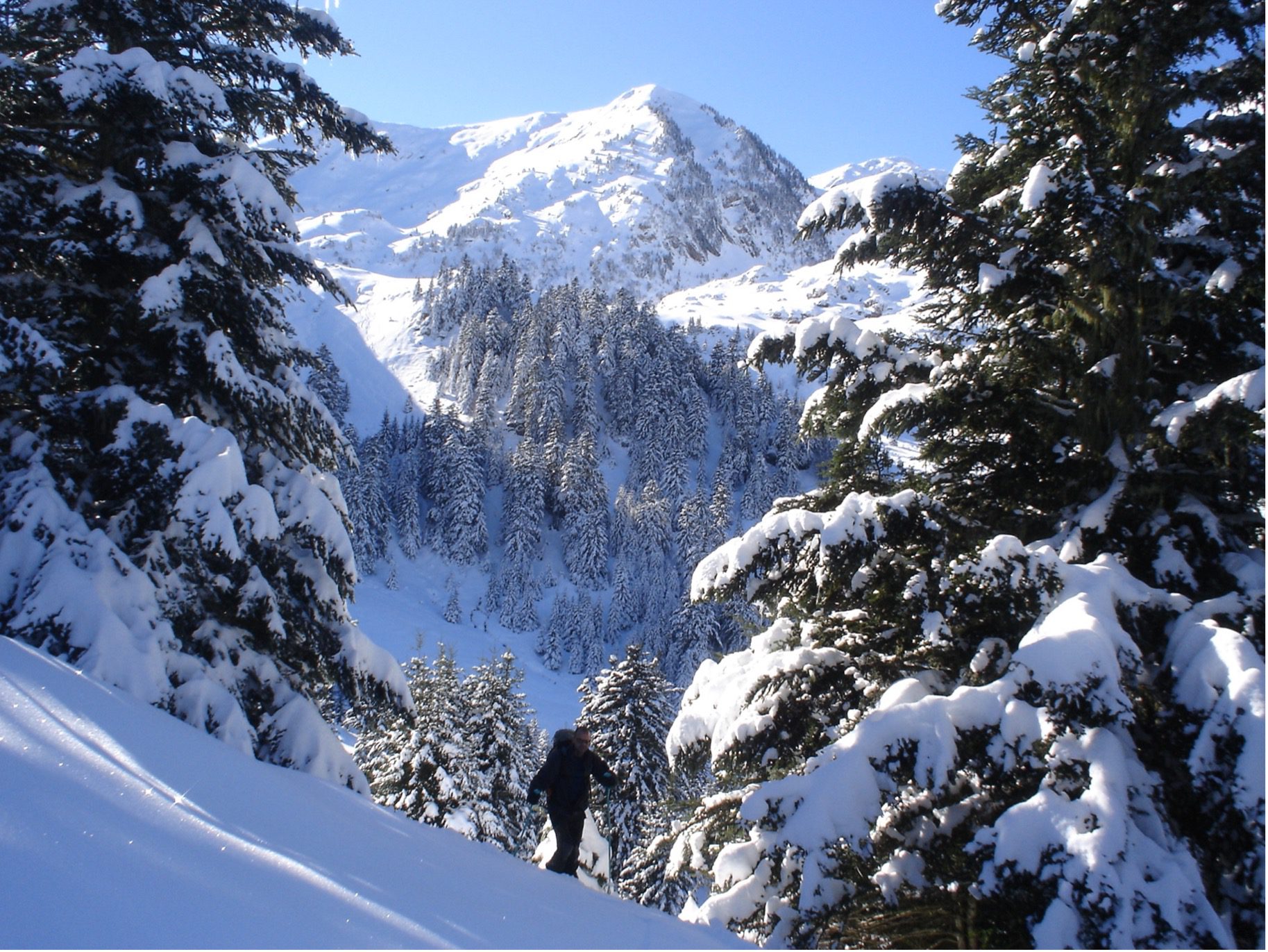 Valle de Saint Lary-Soulan. Ascensiones con raquetas de nieve en el Pirineo francés