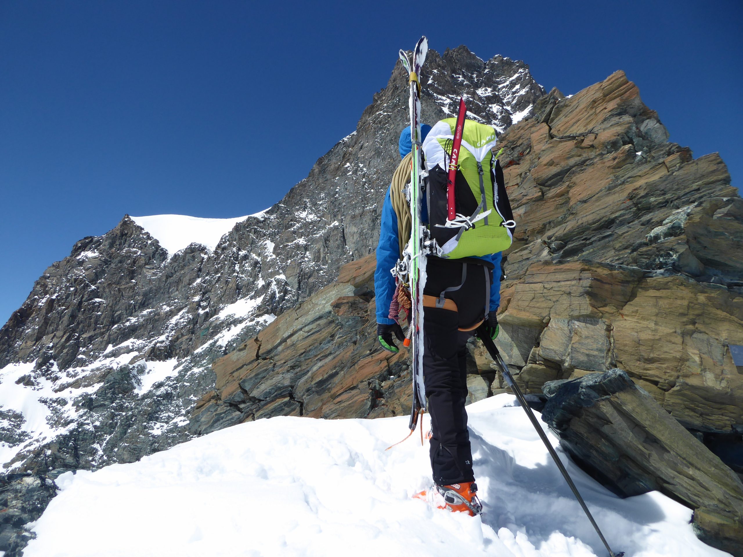 Ortlés Cevedalle. Esquí de montaña en el Tirol del sur.