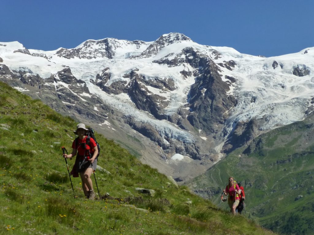 Grupo de montañeras en el Monte Rosa