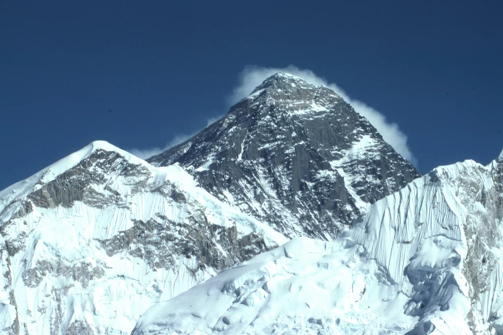 Viaje trekking Everest. Dos collados. Nepal (08/10/2023-29/10/2023)