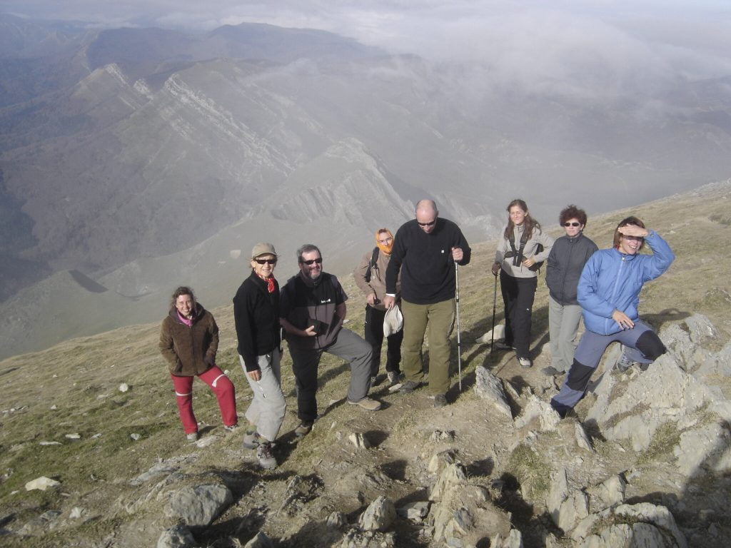 Grupo de montañeros en el viaje al Valle de Irati con Muntania Outdoors